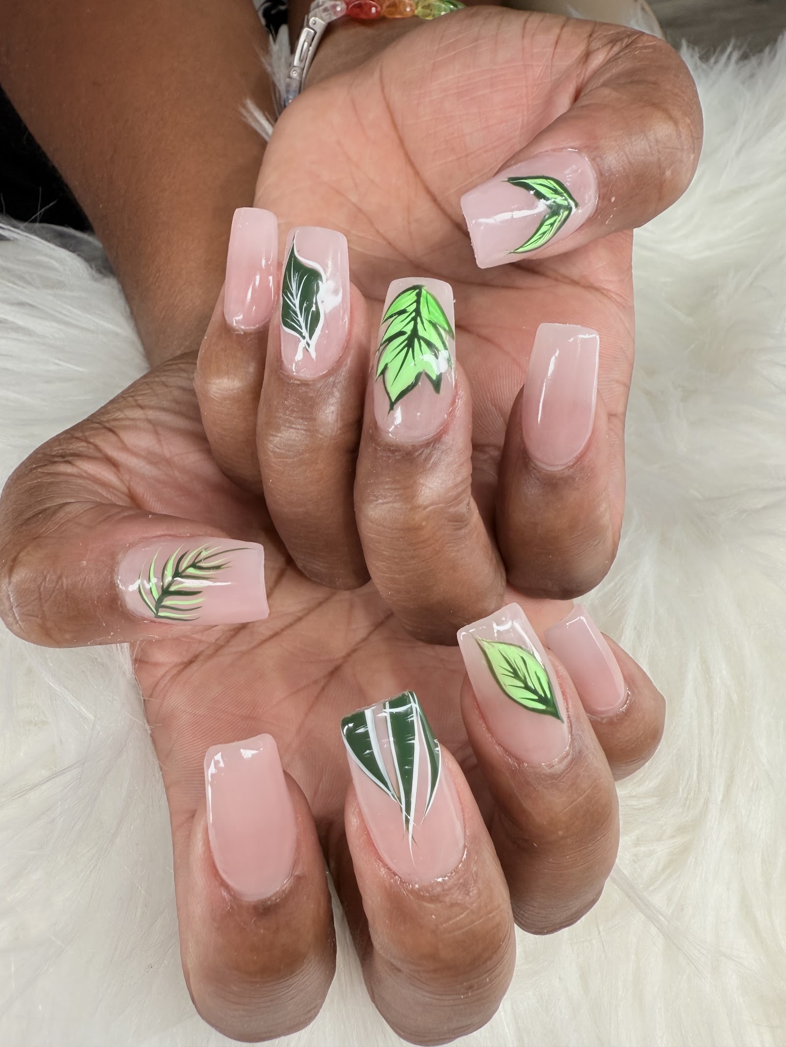 TT Luxury Nails Bar & Lash nail photo 5