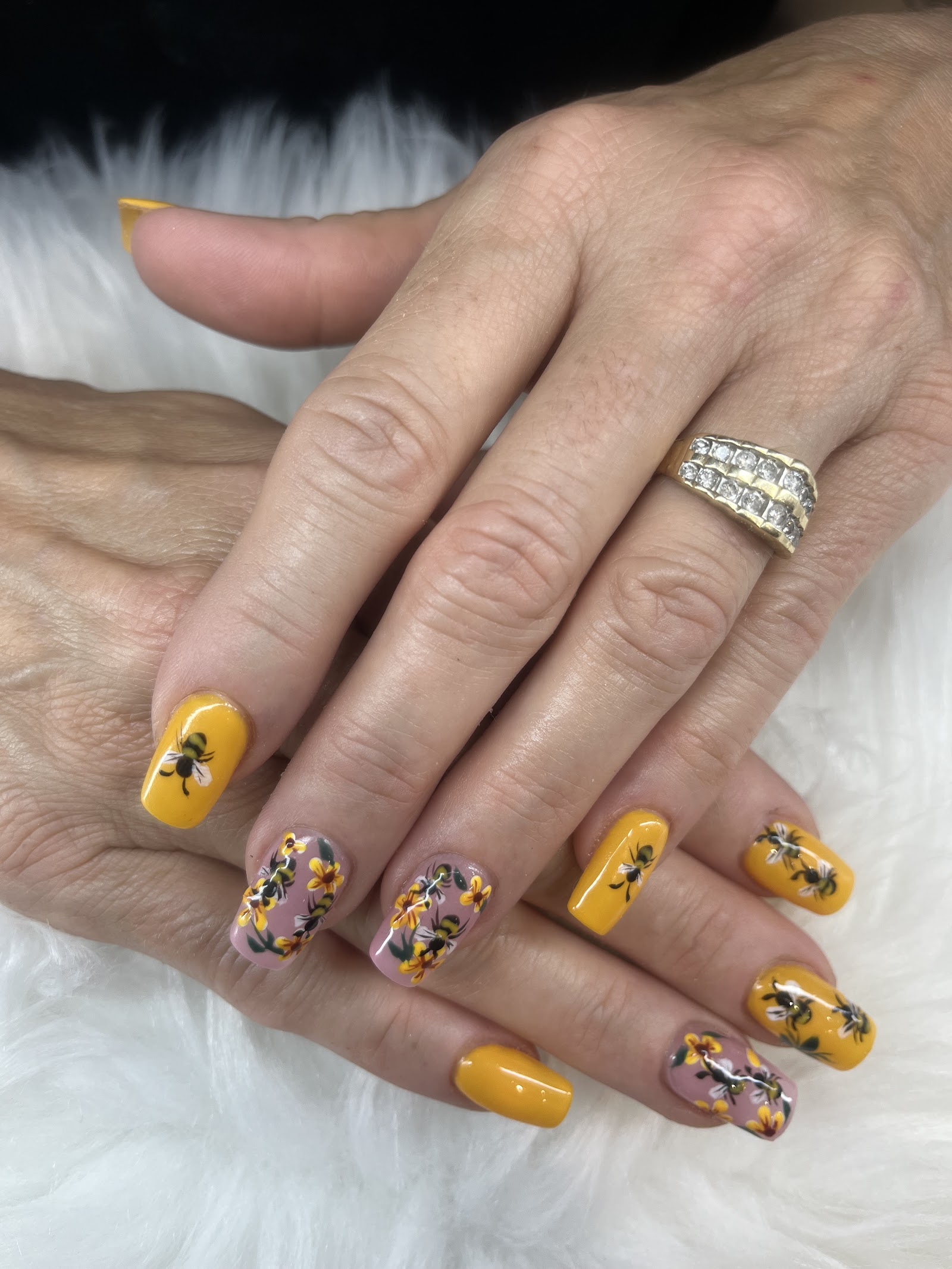 TT Luxury Nails Bar & Lash nail photo 6